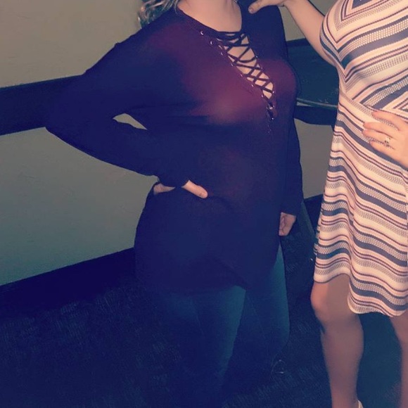 Express Criss Cross Strappy Medium Long Sleeve - Picture 5 of 13